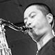 平子健介（Tenor Sax）